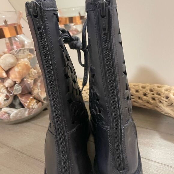 New Free People Black Leather Flower Cut Outs Power Lace-Up Zip Back Boo… - Picture 8 of 10